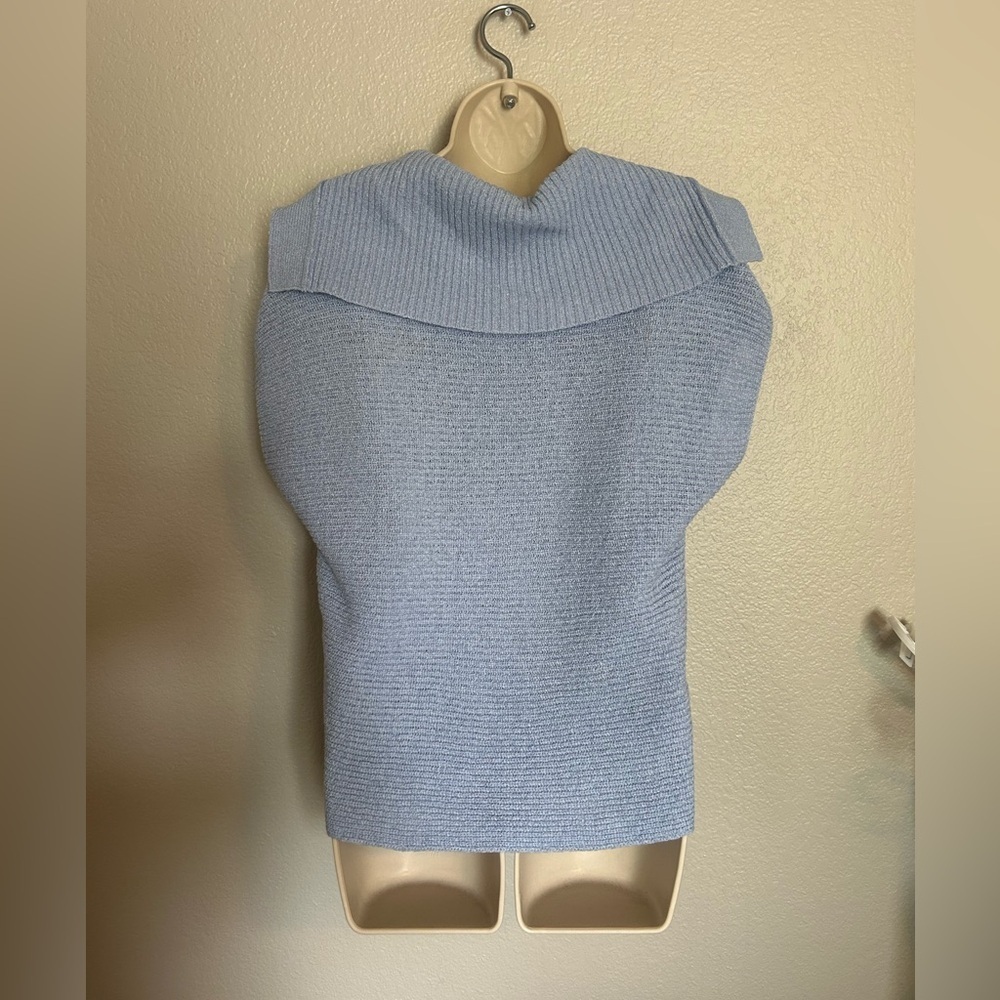 Versona Sky Blue Knit Top with V neck - Picture 2 of 6